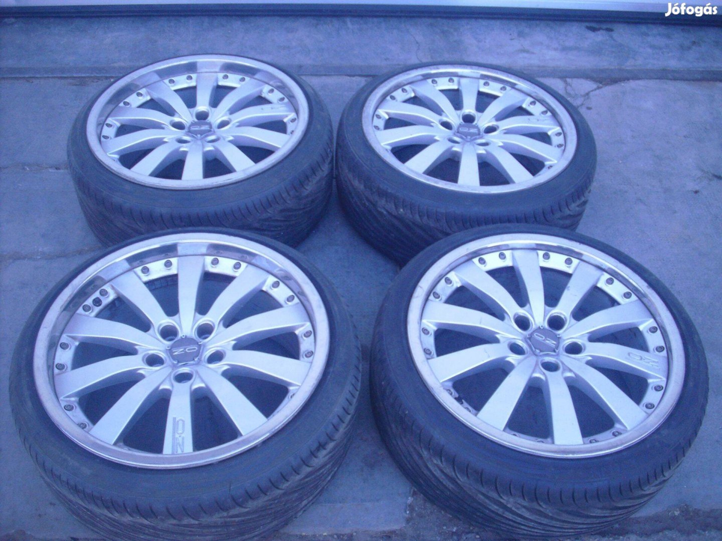 Alufelni gumikkal 23535 R19 5X114.3 Osztókör