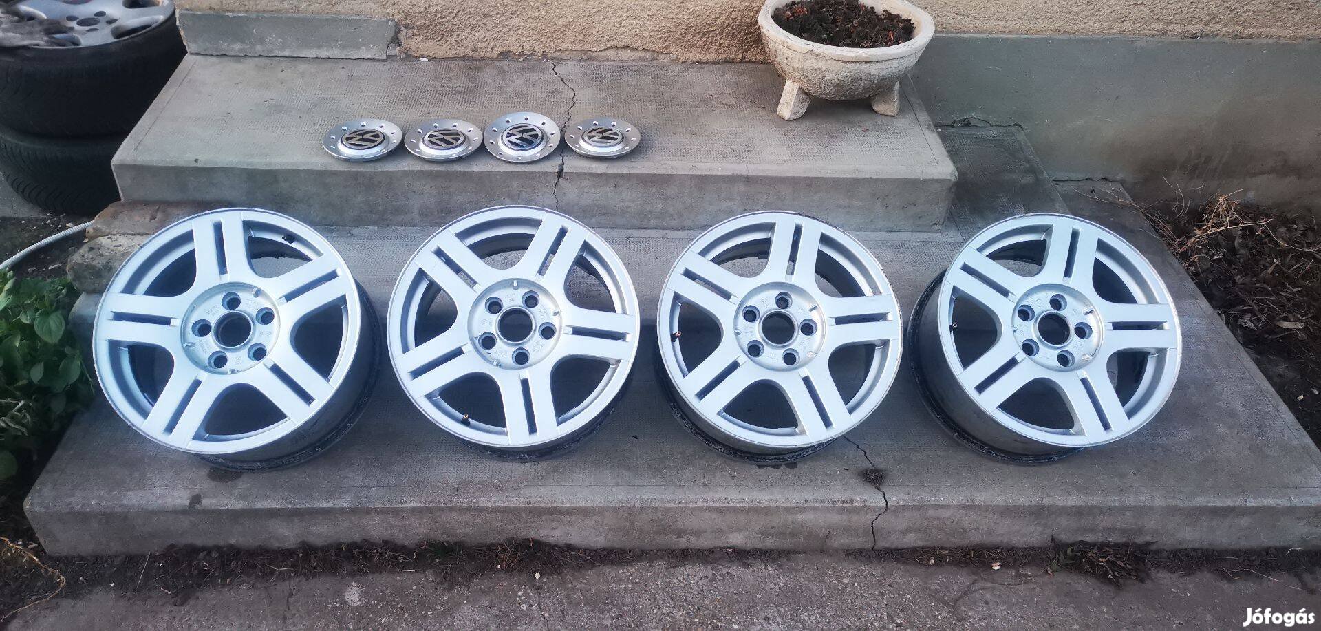 Alufelni gyári vw 5x112 7J x 16H2 ET45
