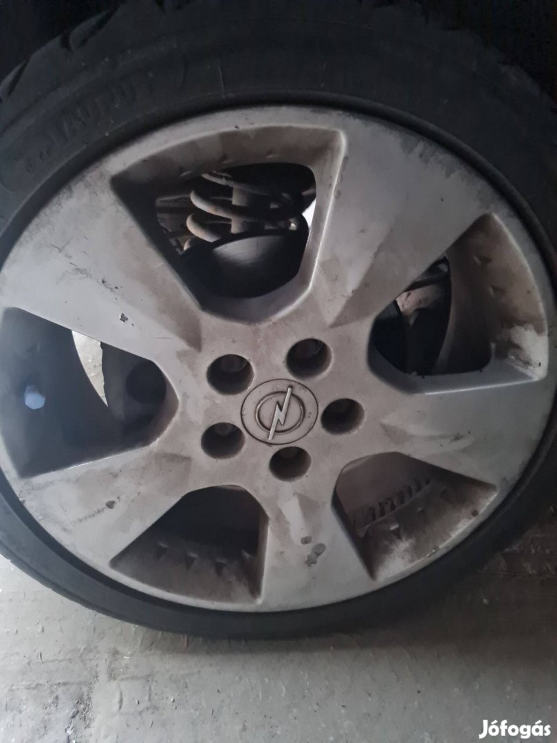 Alufelni kíváló gumival eladó