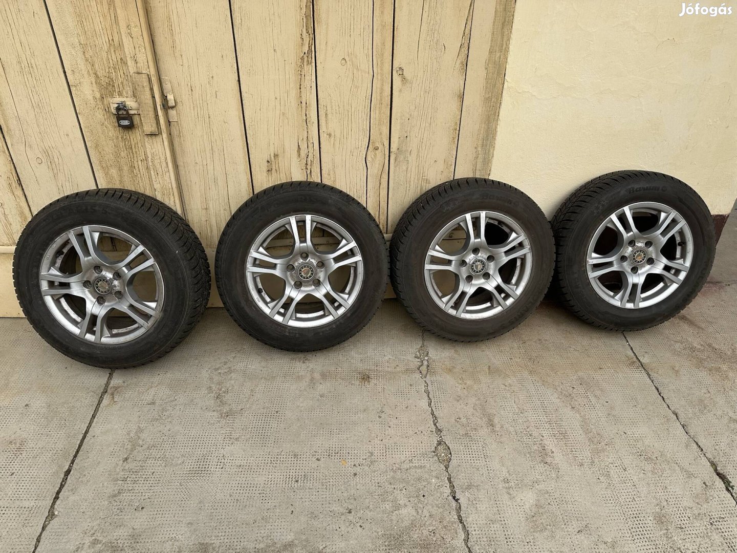 Alufelni téli gumival eladó.VW, Audi