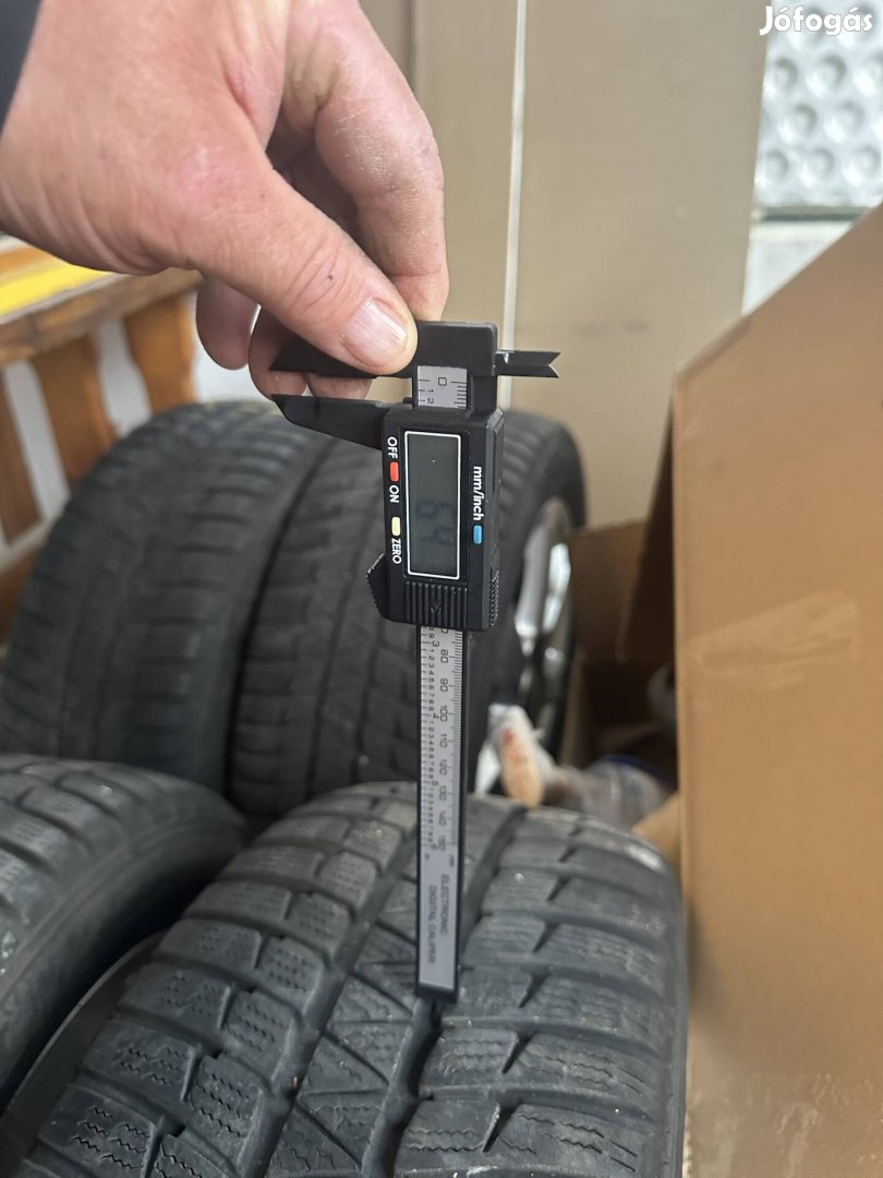 Alufelni téligumival 22550 17. 5x110