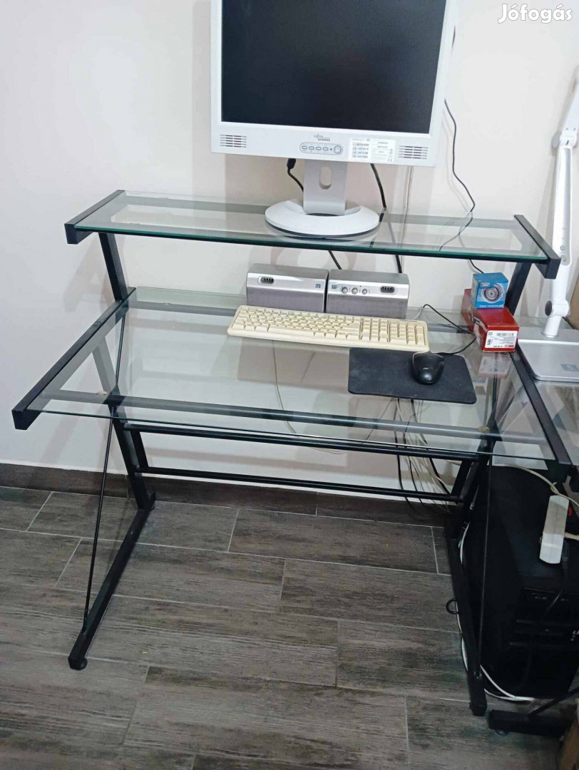Alumínium - üveg asztal számítógépasztal
