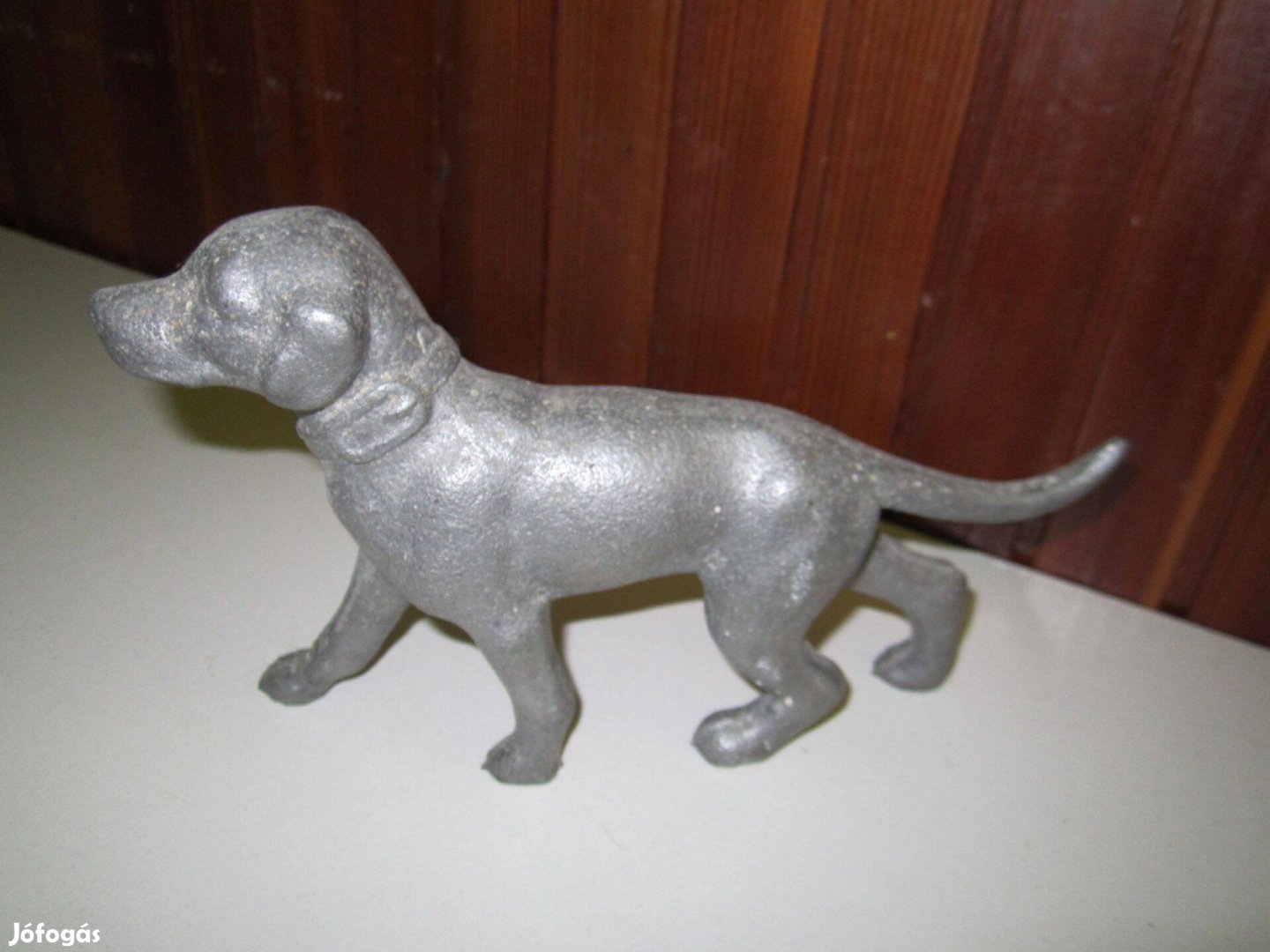 Alumínium kutya dísz