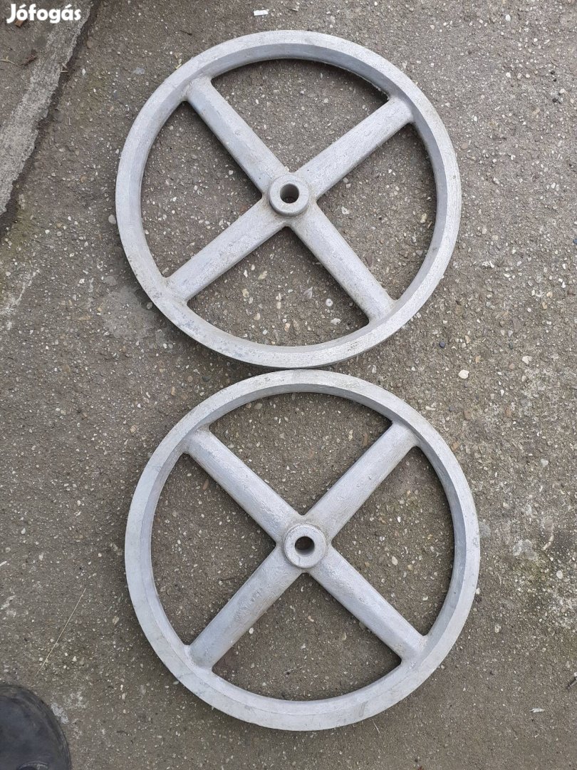 Aluminium öntvény ékszíjtárcsa.