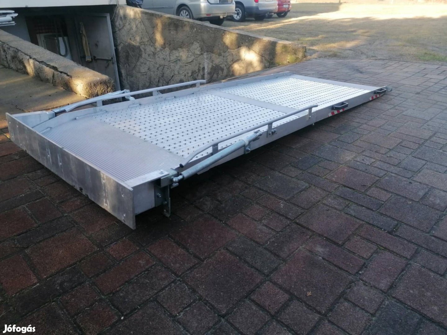 Alumínium rámpa újszerű állapotban 