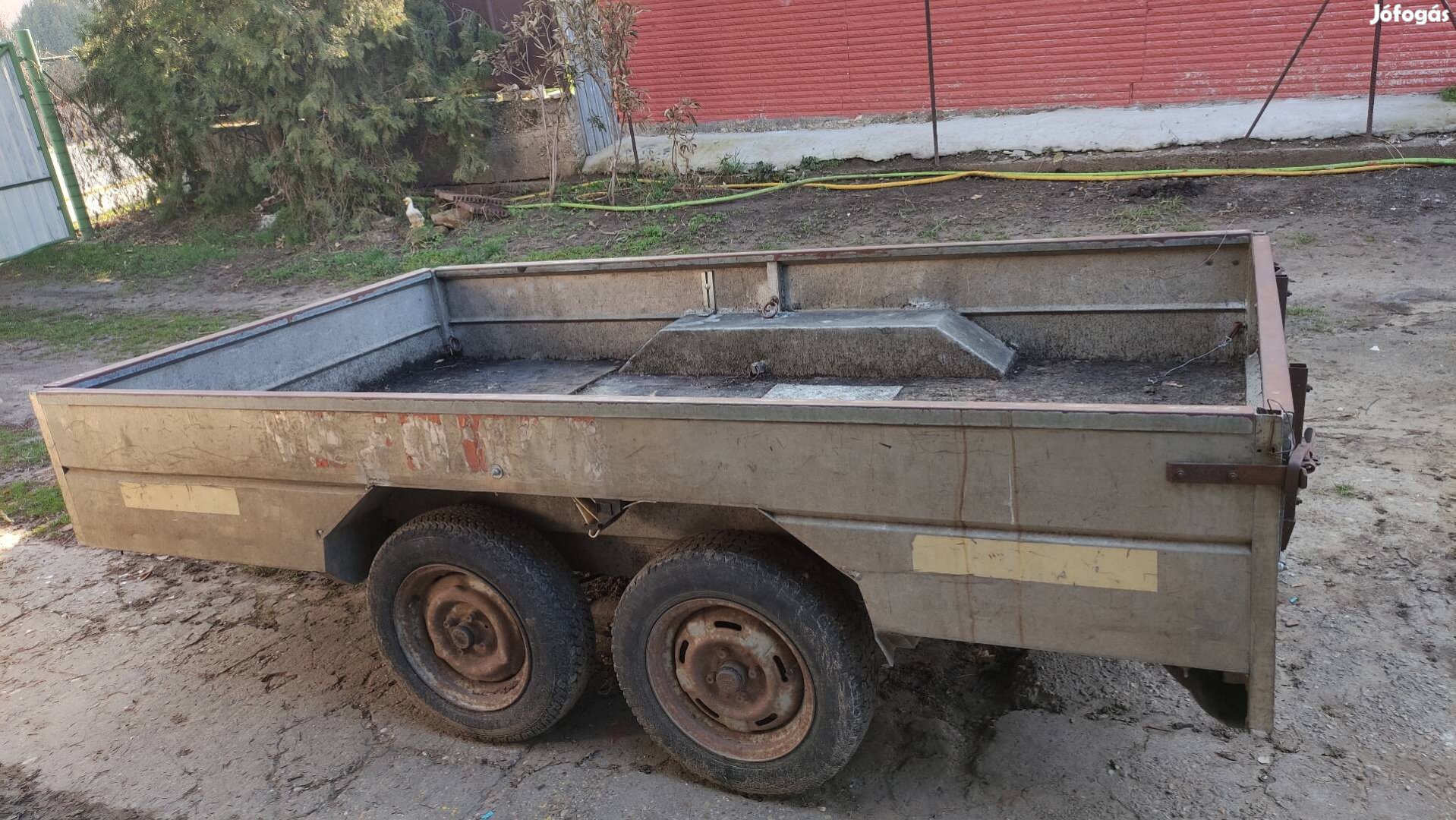 Alumínium utánfutó 1 tonnás,fékes eladó.