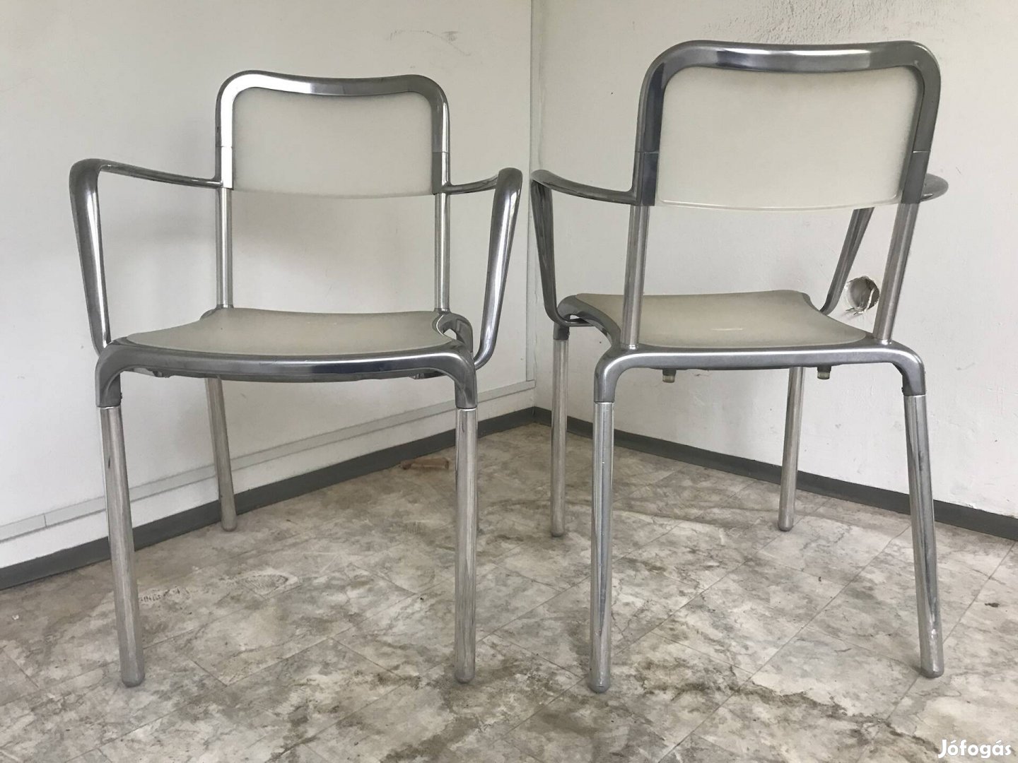 Alumíniumvázas szék
