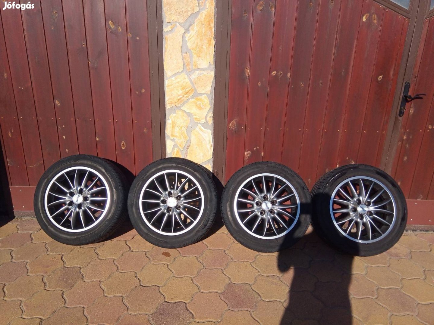 Alutec felni nyári Hankook gumival eladó