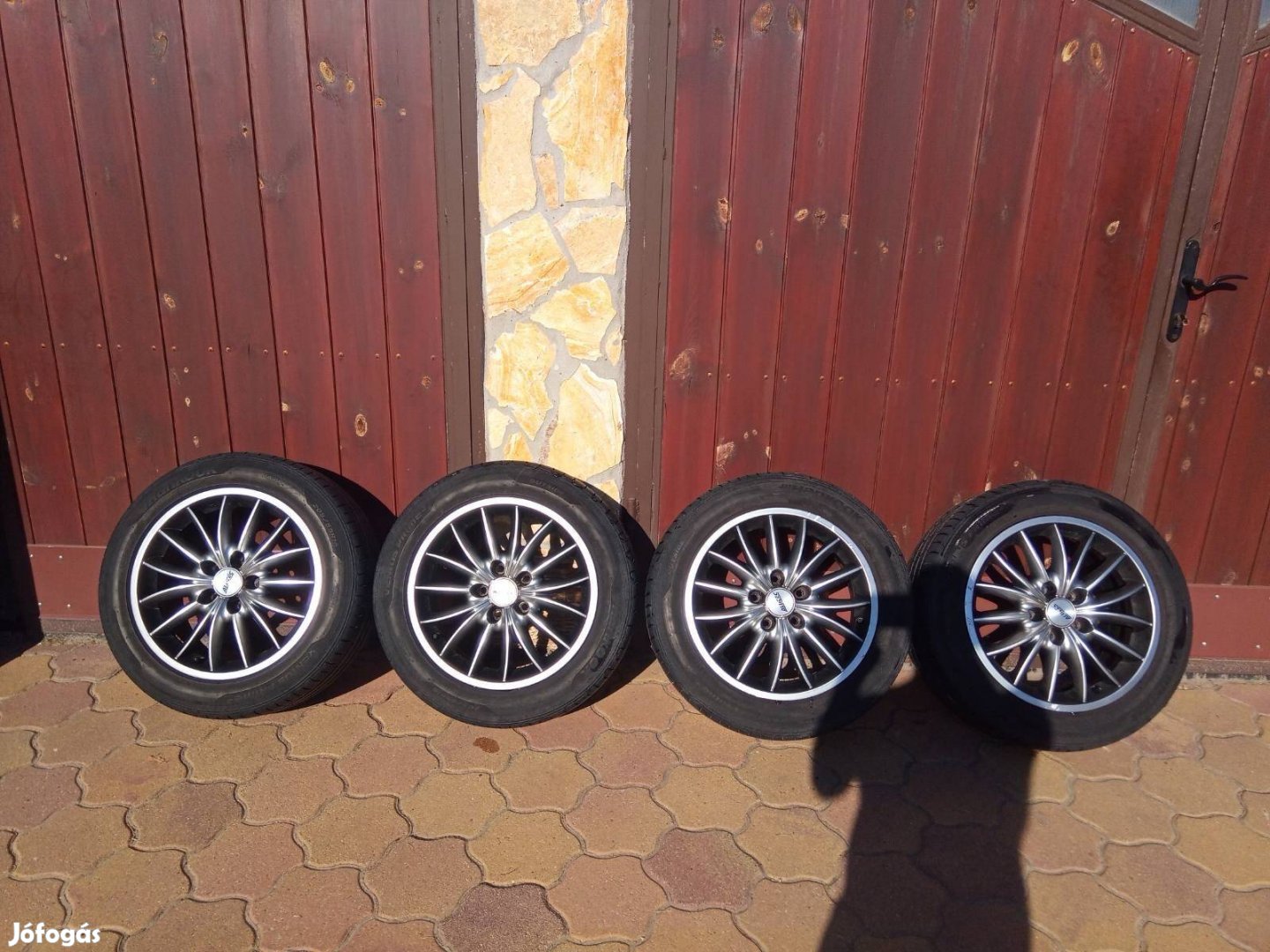 Alutec felni nyári Hankook gumival eladó