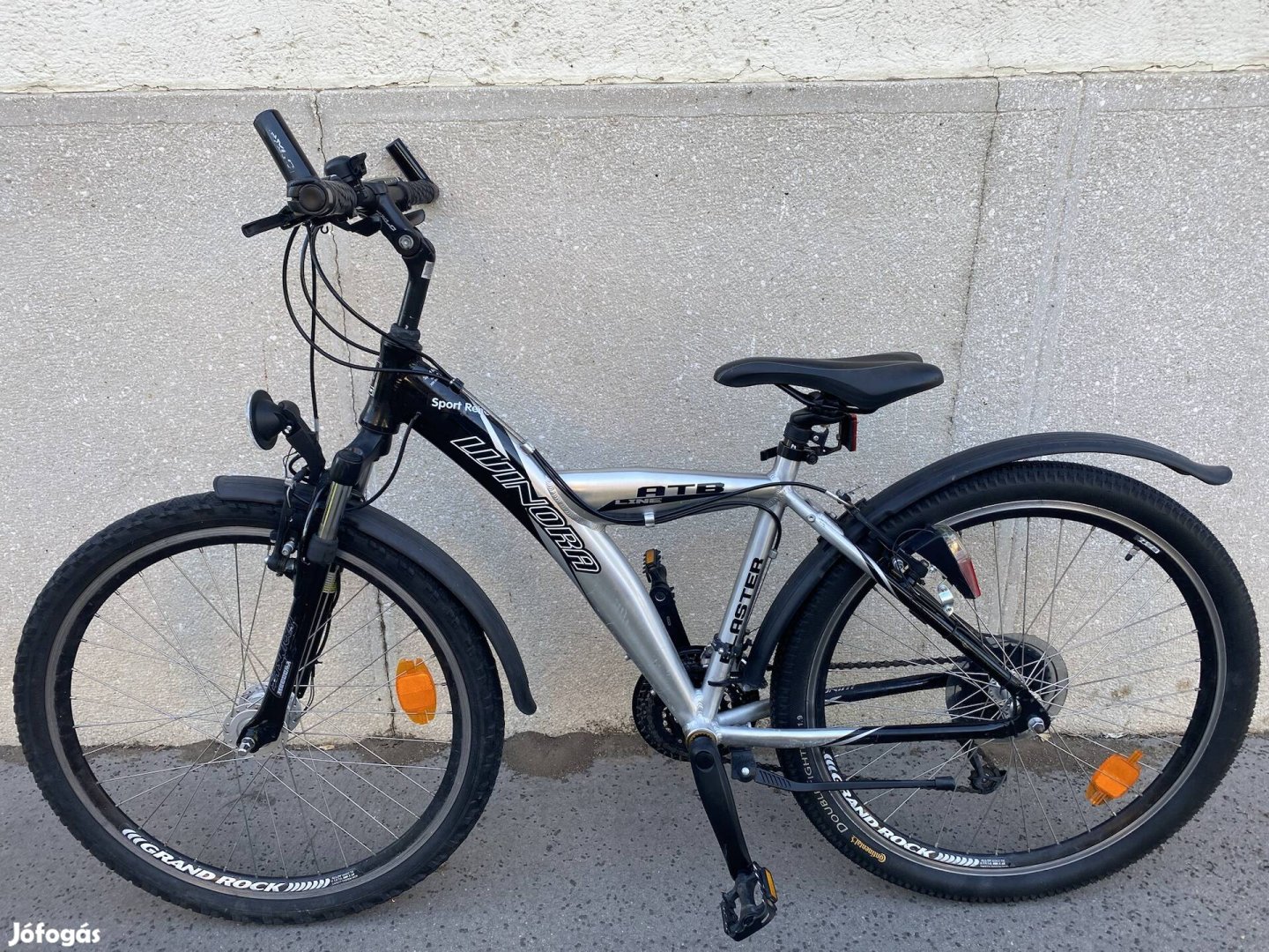 Aluvázas,Agydinamos,26-os,Mtb,Deore 3x8seb,Felszerelve.