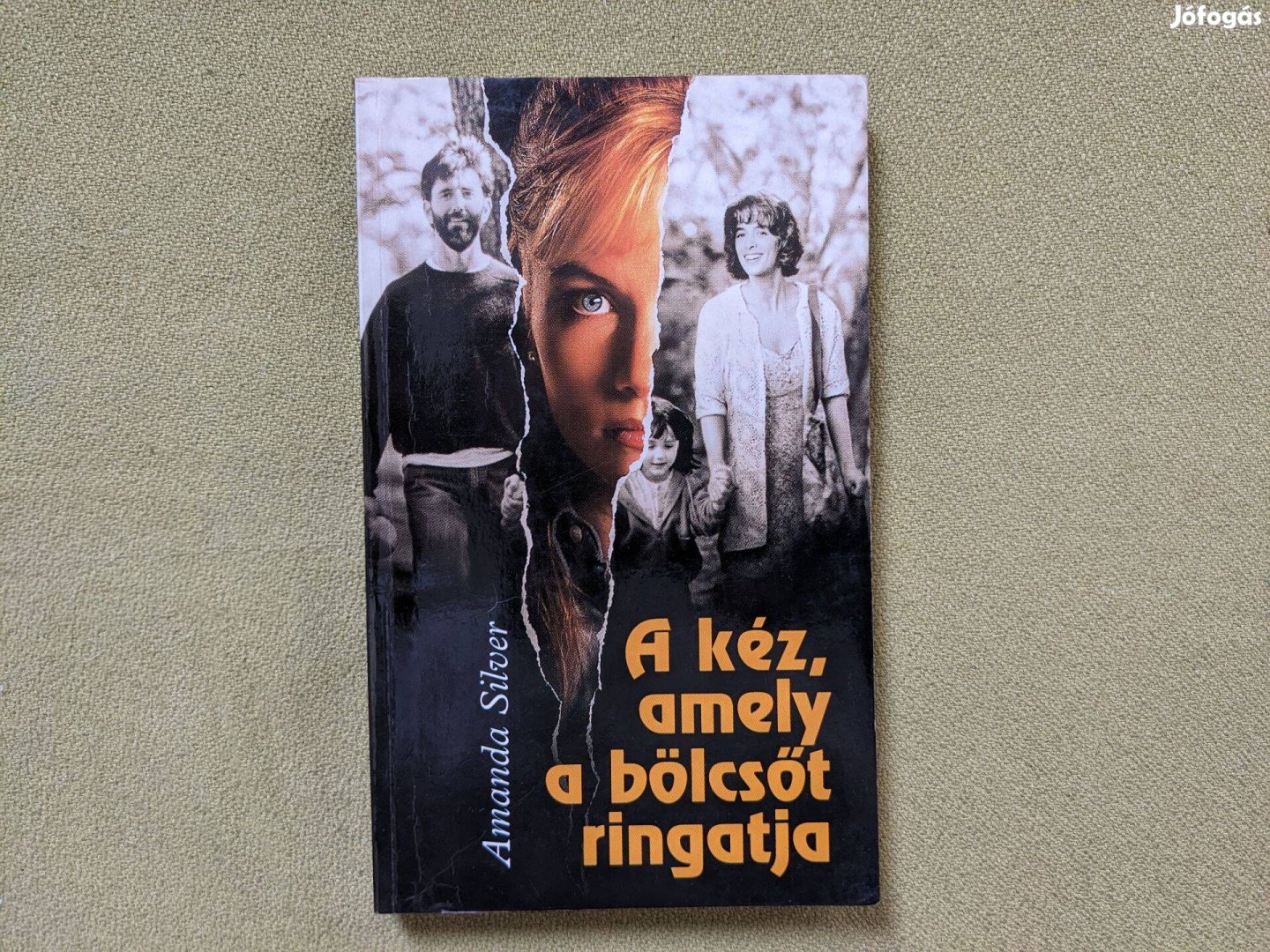 Amanda Silver: A kéz, amely a bölcsőt ringatja