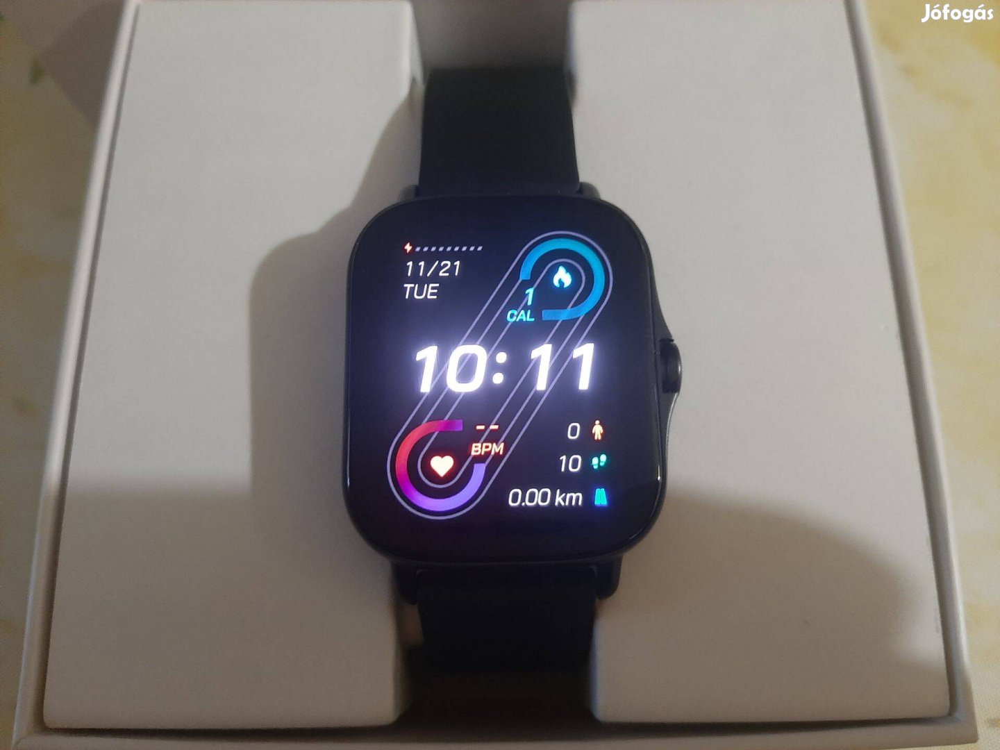 Amazfit GTS 2e okos óra dobozában