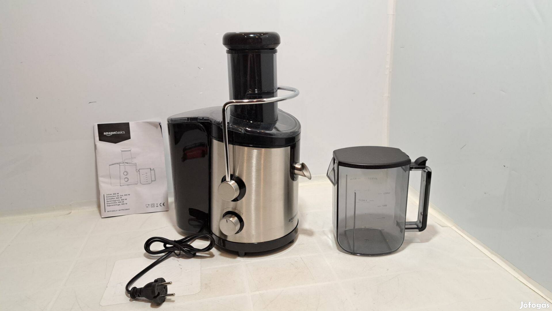 Amazon Basics Juicer gyümölcscentrifuga, 600W fekete, új