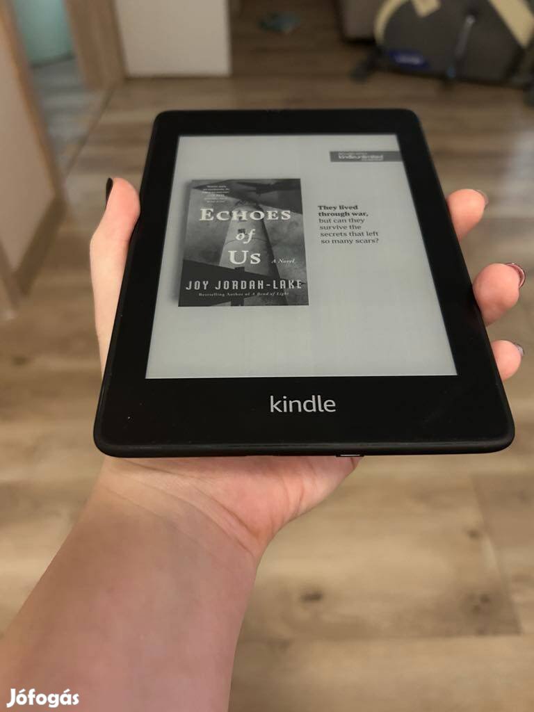 Amazon Kindle Paperwhite 10th Gen 8GB - ajándék tokkal