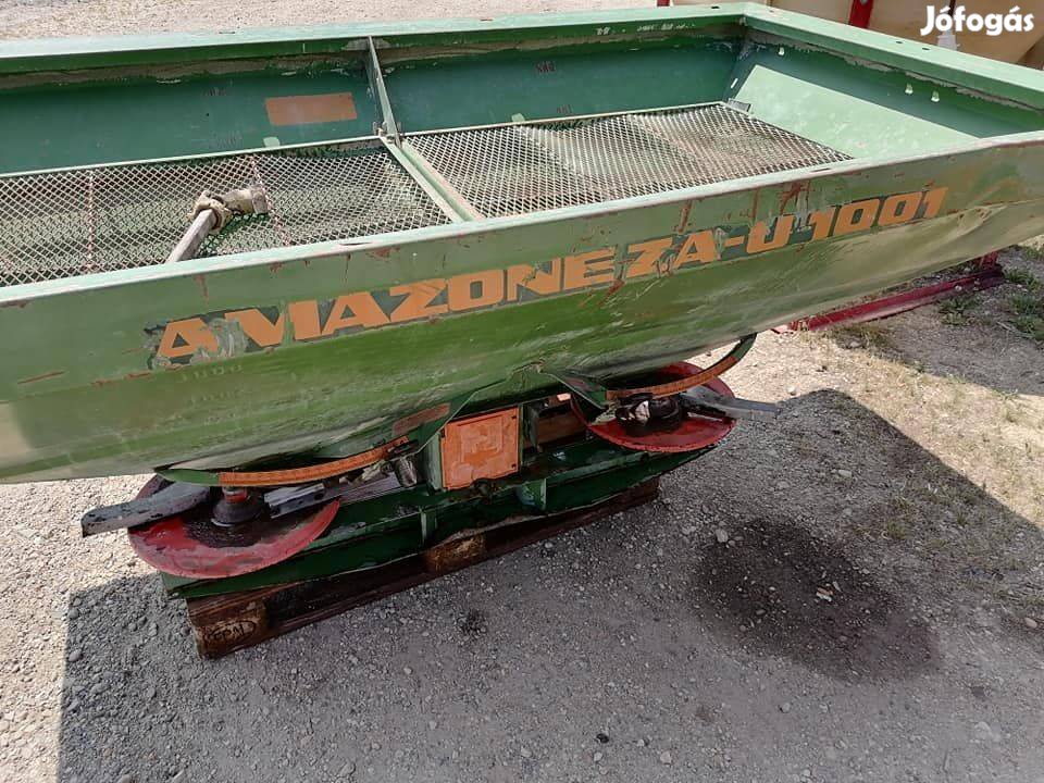 Amazone 1000 kg-os, 2 tárcsás mütrágyaszóró
