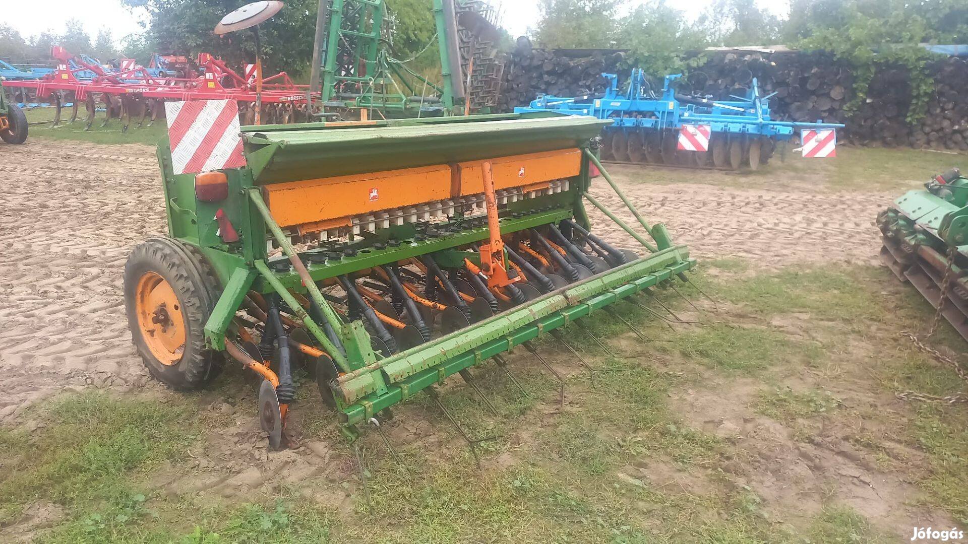 Amazone D8/30 Super tárcsás gabonavetőgép