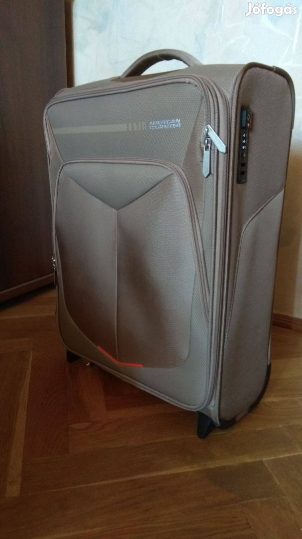 American Tourister gurulós Bőrönd Fly Light