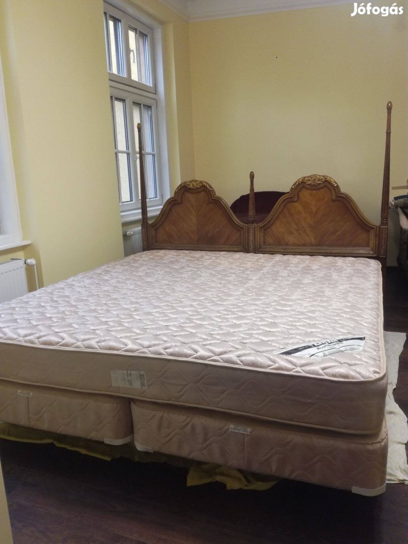 Amerikai ágy (háttámla+King Koil 195x210 cm matrac+gurulós ágykeret)