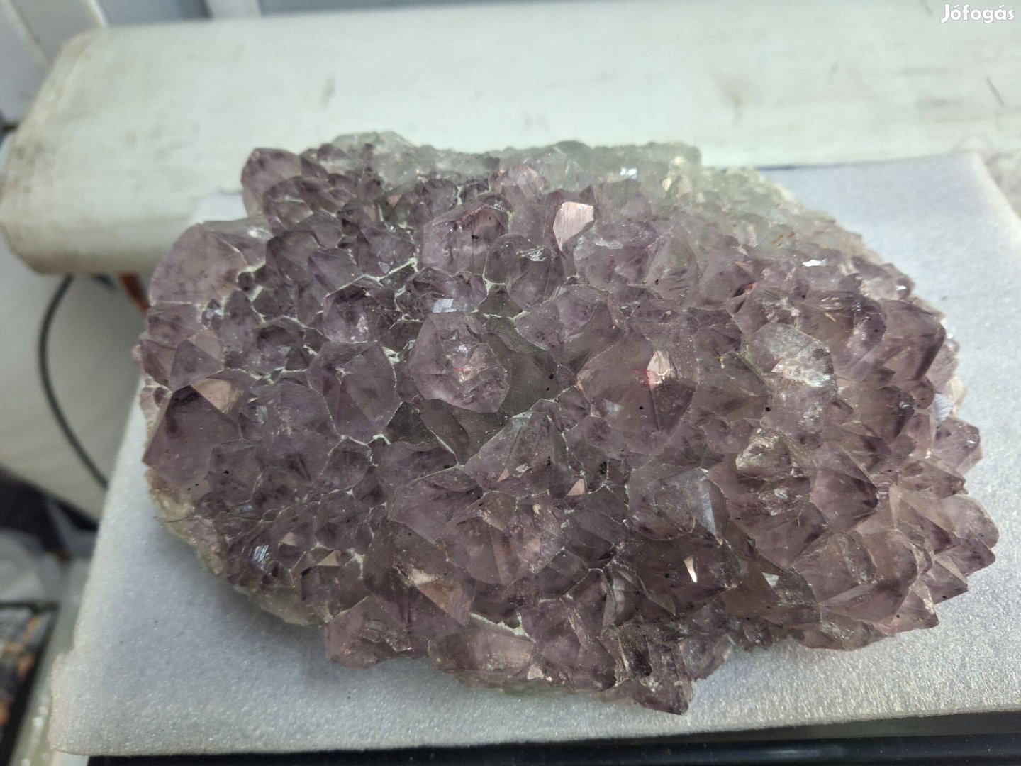 Ametiszt, ásvány, természetes képződmény eladó