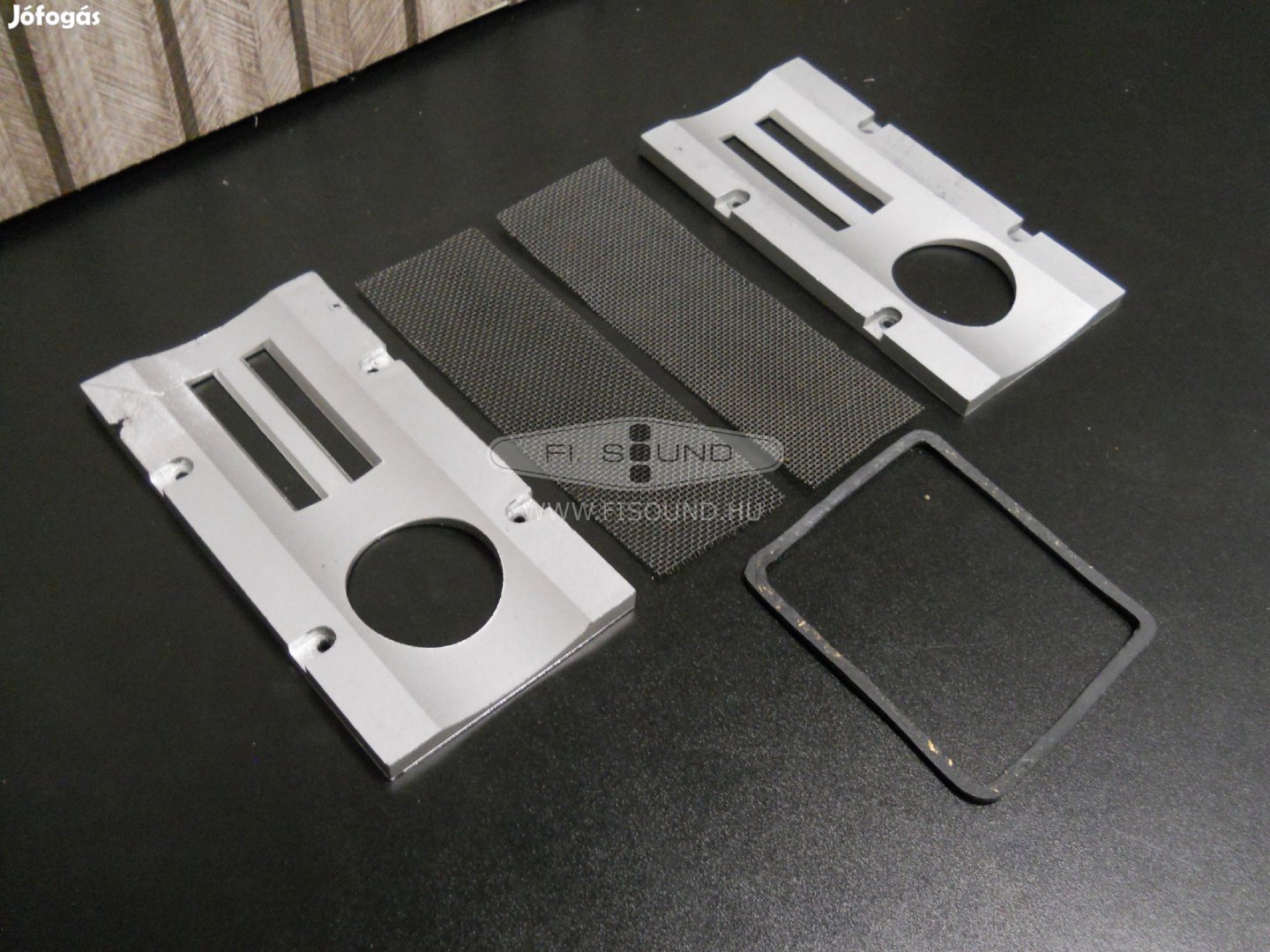 Amfiton 25AC027 ,magassugárzó takaró burkolat