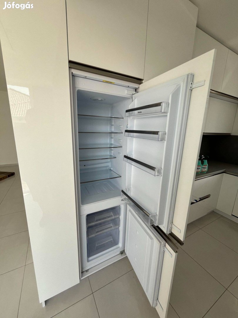 Amica beépíthető alulfagyasztós hűtő eladó!