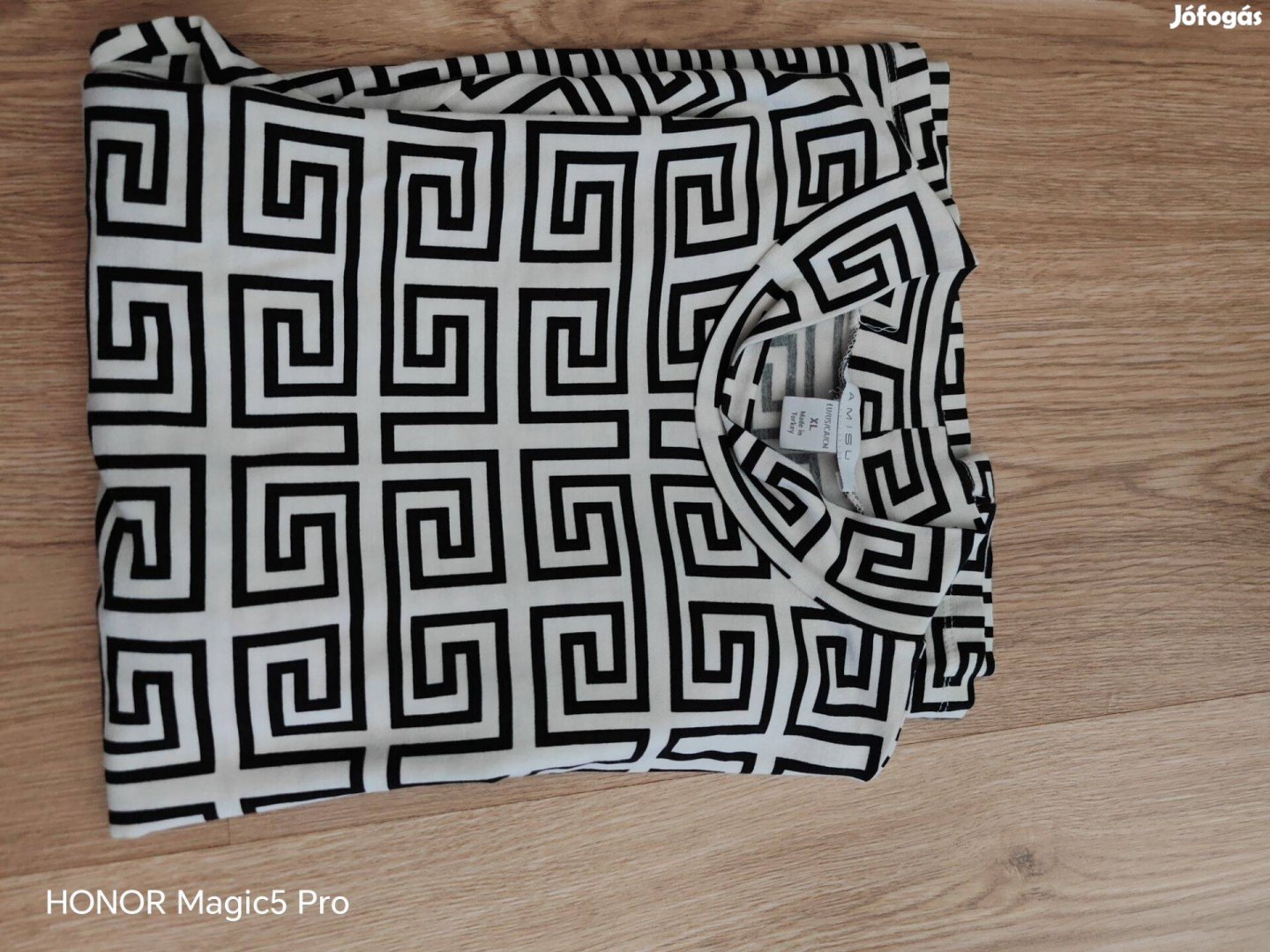 Amisu női rövidujjú uj garbó