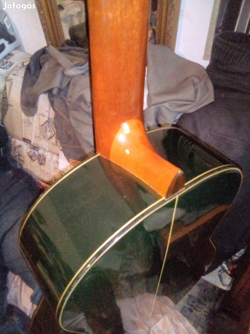 Ámulatba ejtő áttetsző full színes fa klasszikus mesterműhely gitár 