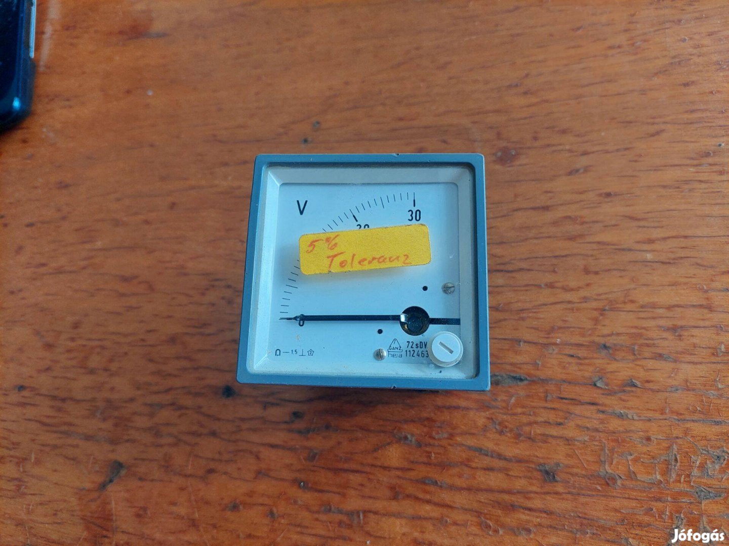 Analóg voltmérő