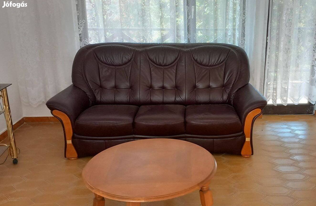 Andante Bern 3 üléses bőrkanapé + 2 db fotel + fa dohányzóasztal !