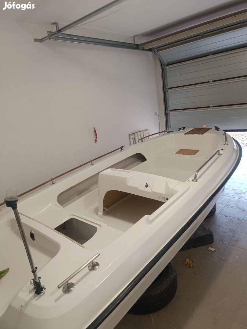 Angelo Molinari 435 csónak 