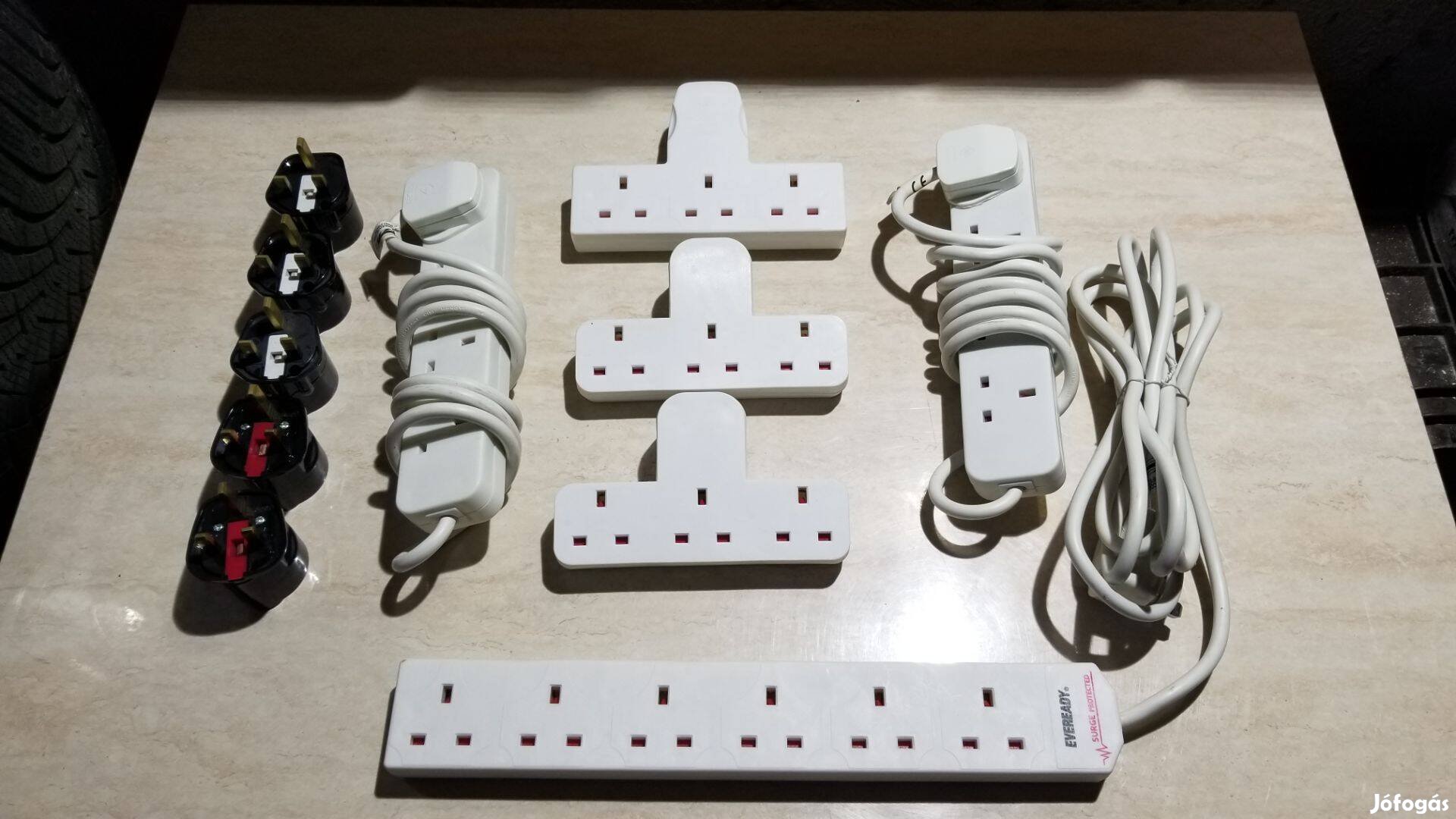 Angol elosztók és hosszabbítók/ uk plugs and leads