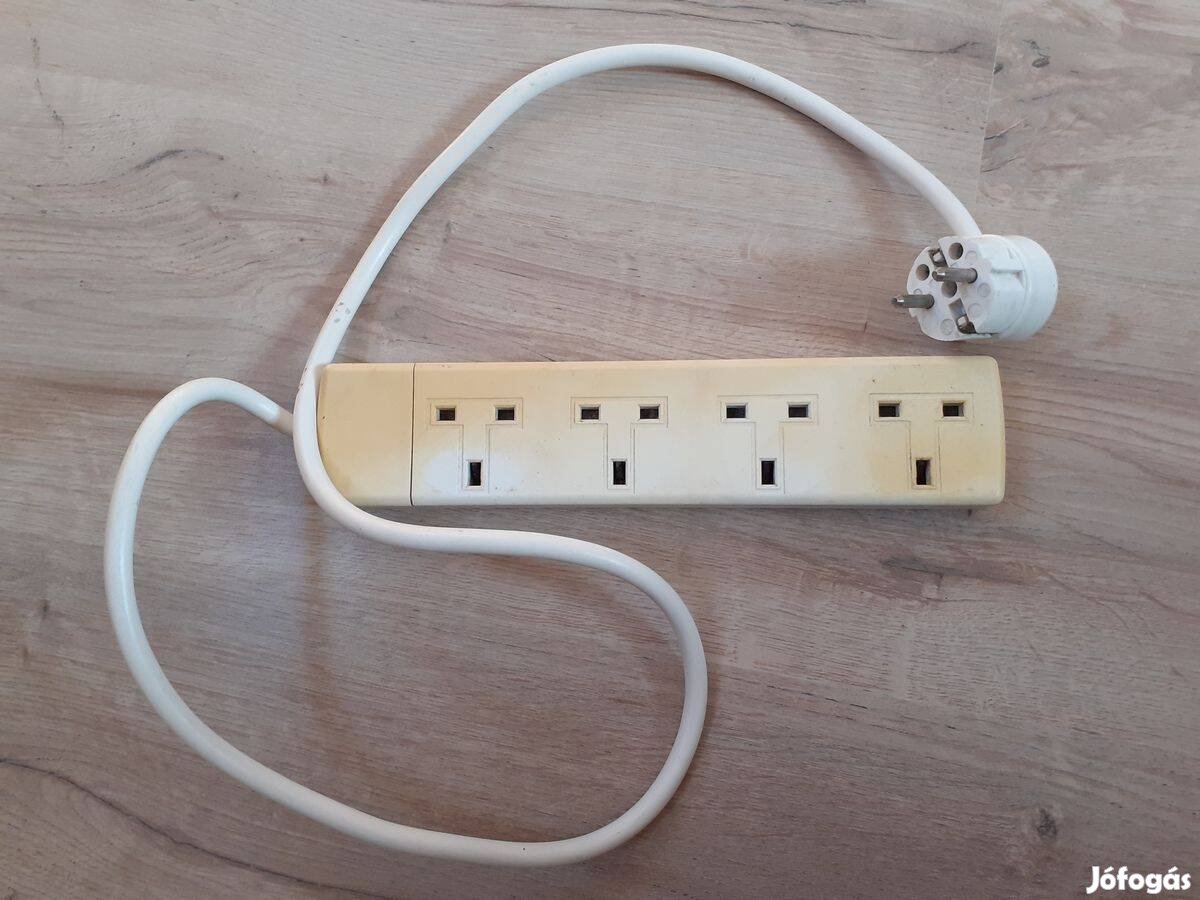 Angol szabvány elosztó hosszabbító földelt magyar dugóval
