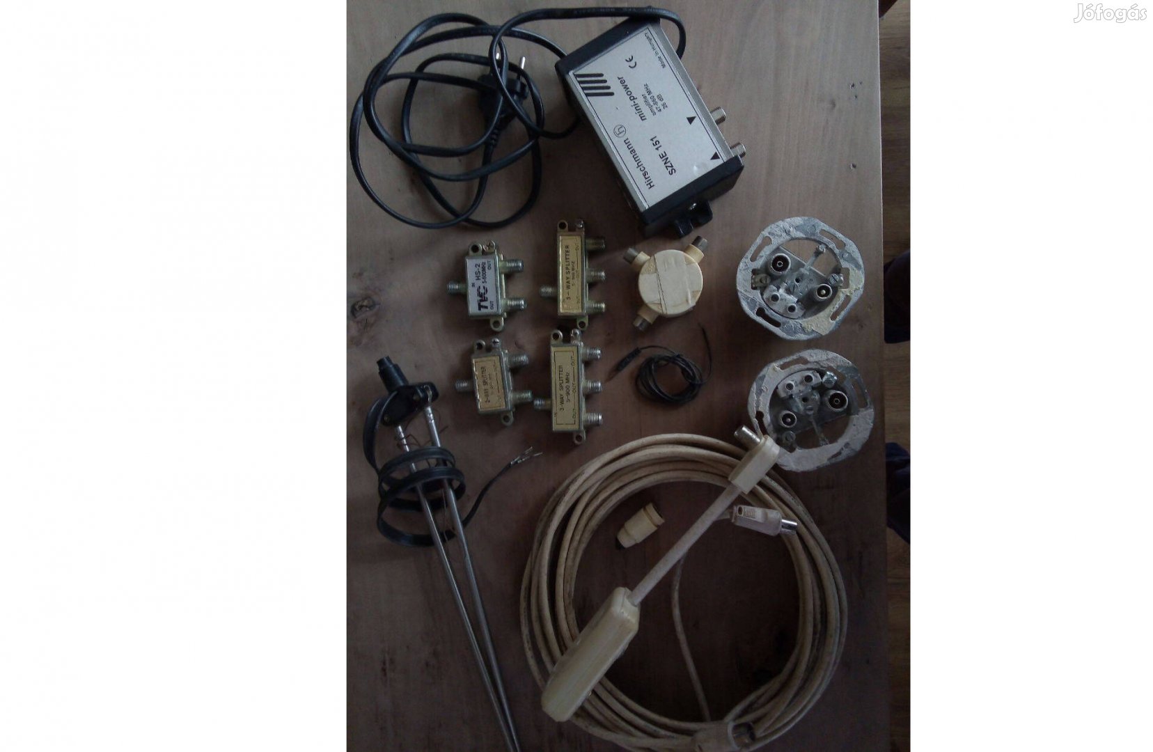 Antenna jelerősítő, szétosztók, Koax kábel