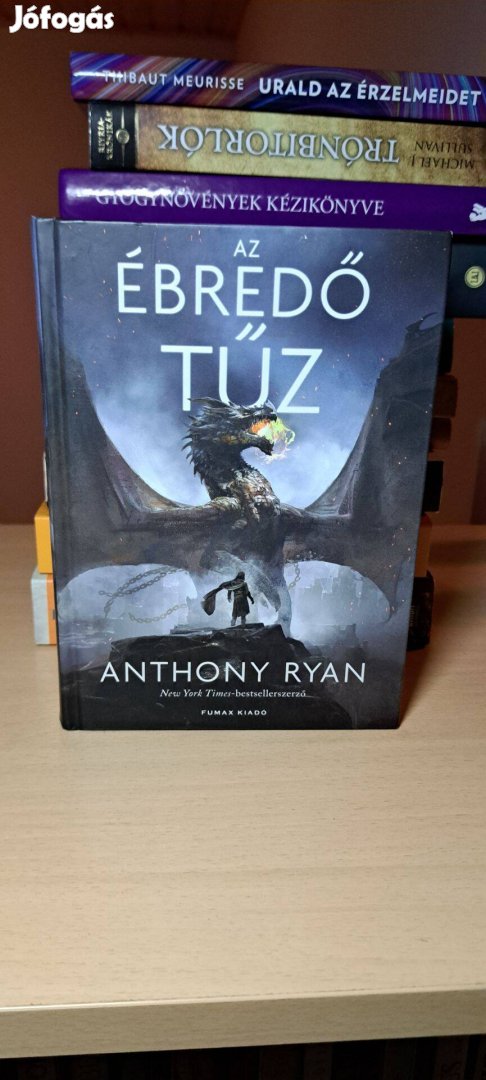 Anthony Ryan: Az ébredő tűz