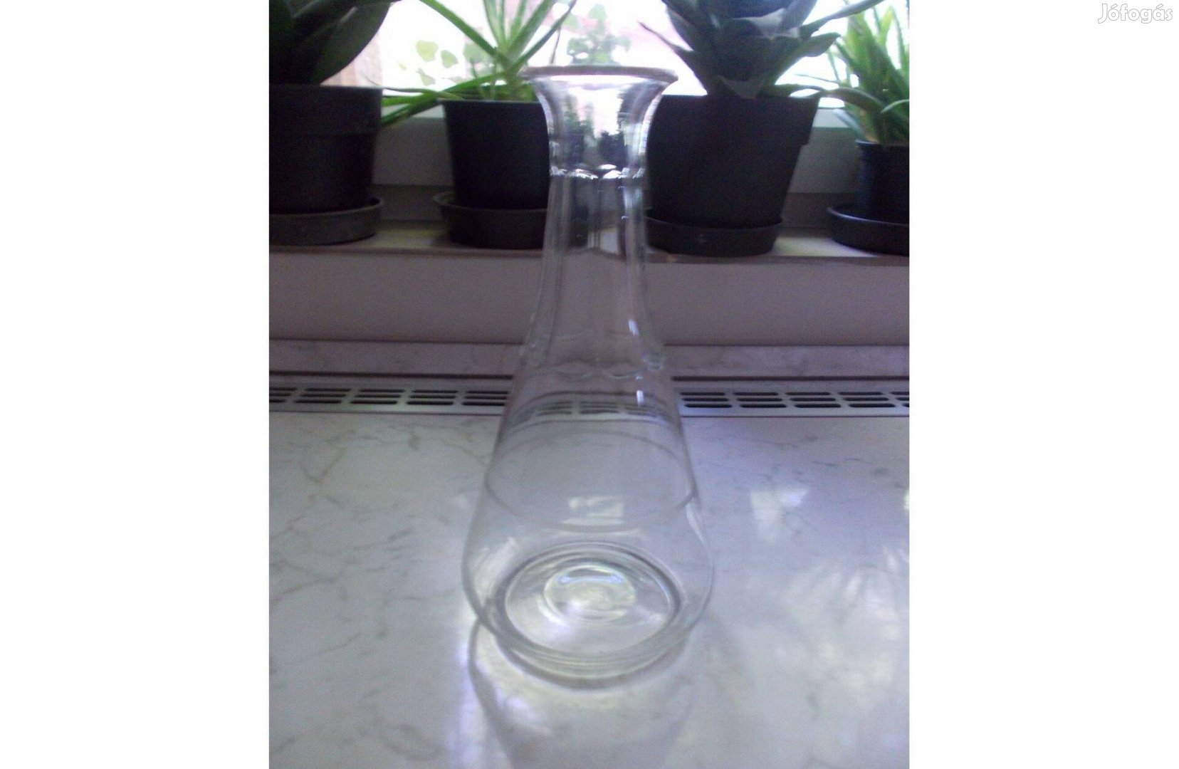 Antik 1 l-es borkínáló üveg