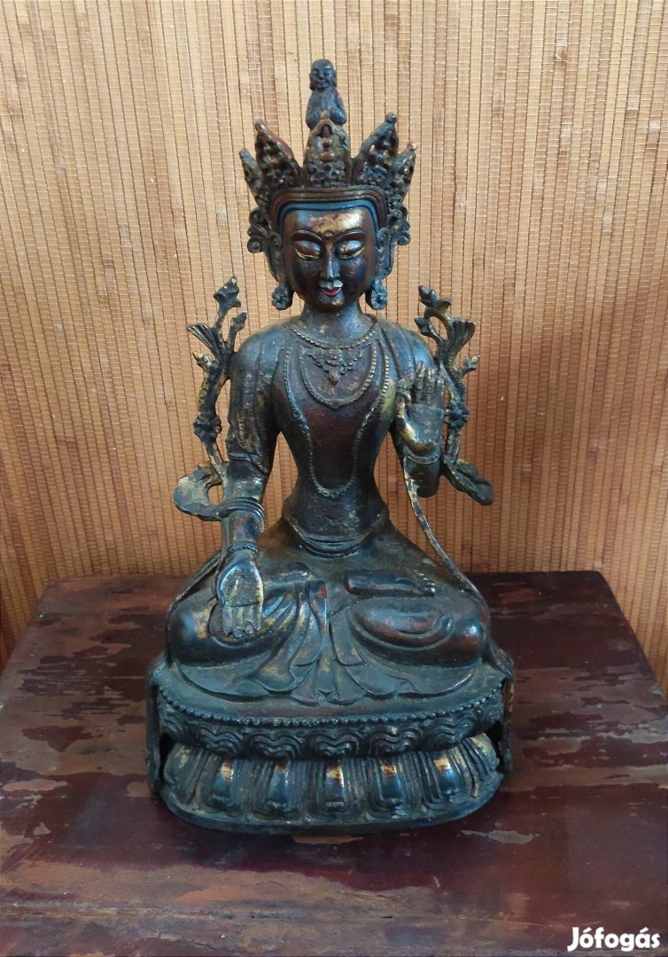 Antik Buddha (Tara) szobor.