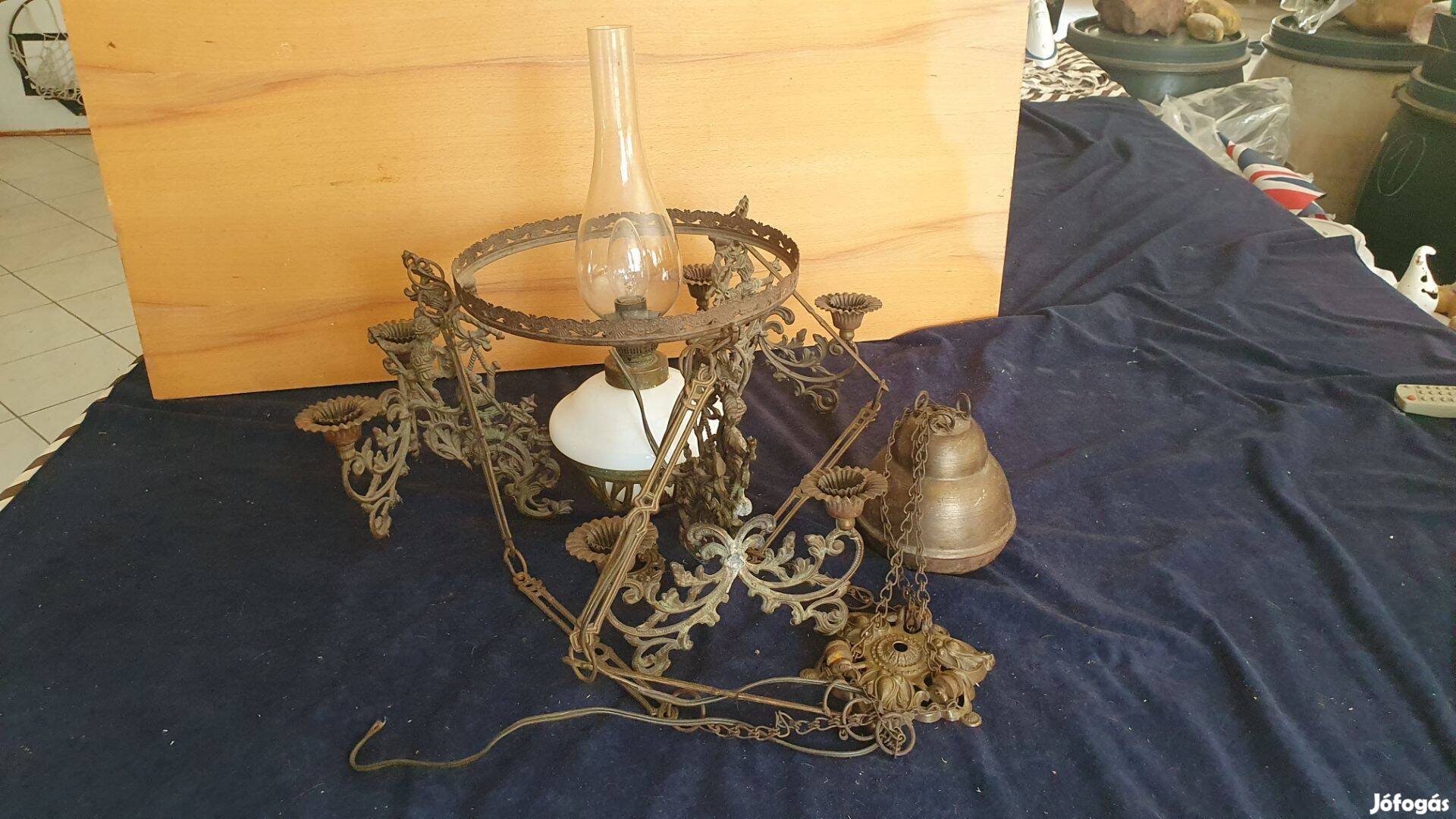 Antik Mennyezeti bronz lámpa csillár régi stílusú