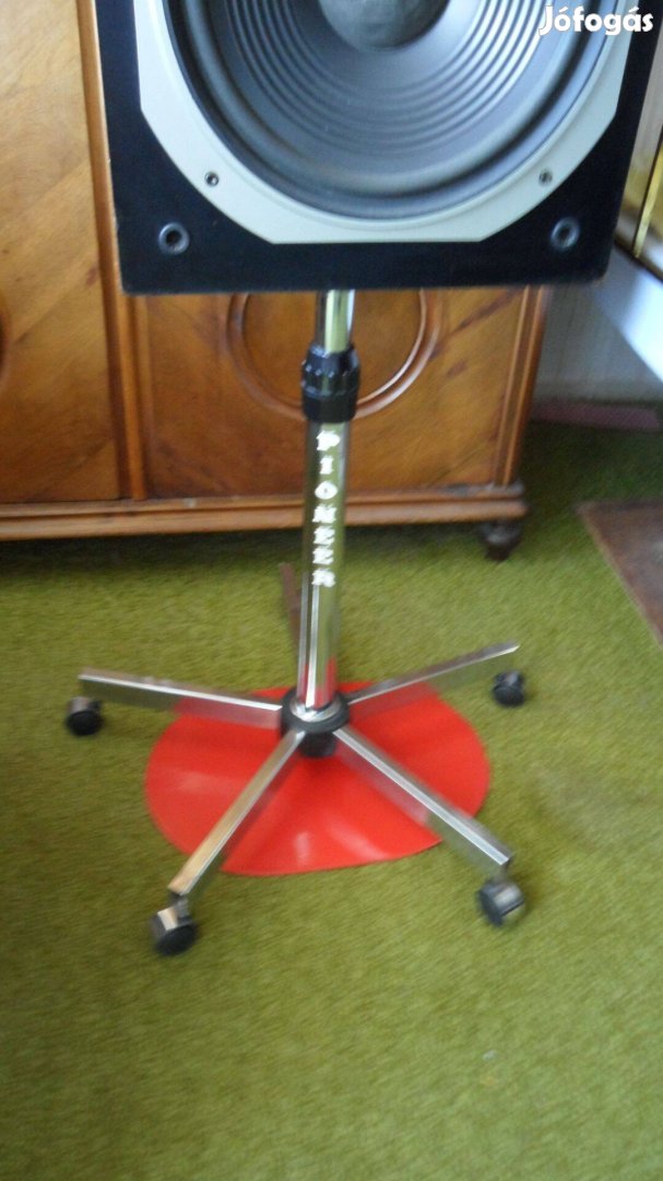 Antik Pioneer acél gurulós hangfalállvány, jó a fenti JVC