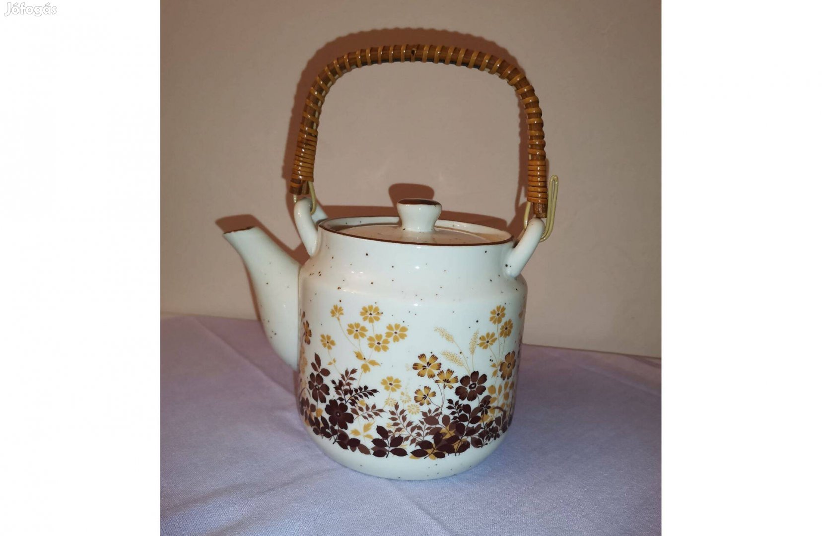 Antik Porcelán teáskanna szűrővel , bambusz füllel