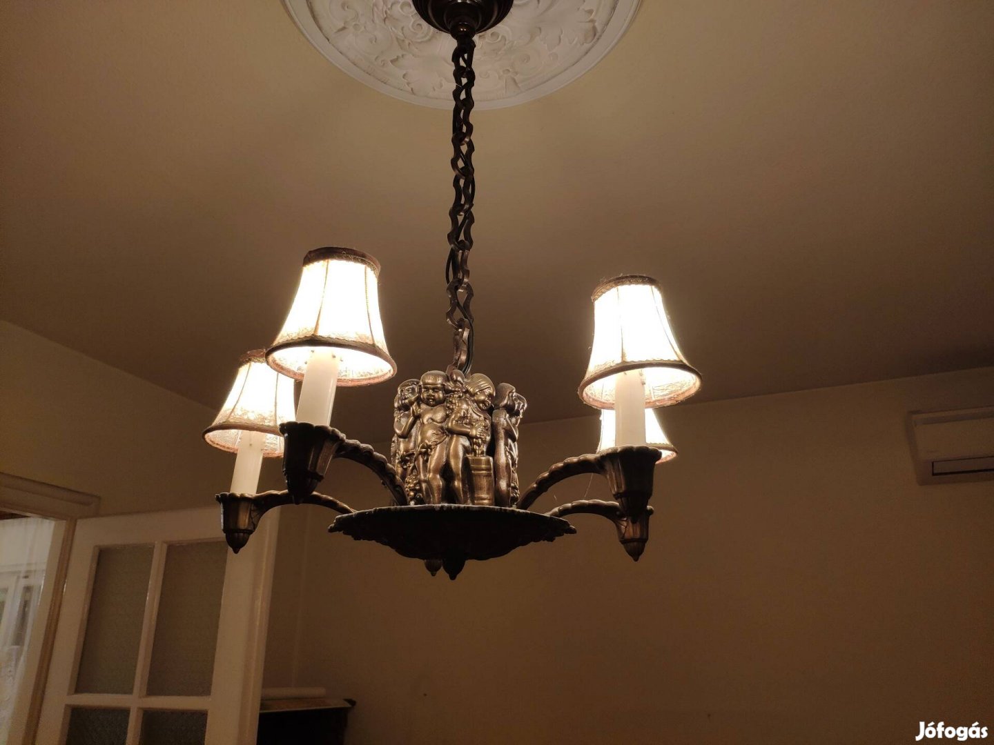 Antik , 5 karos figurális bronzcsillár