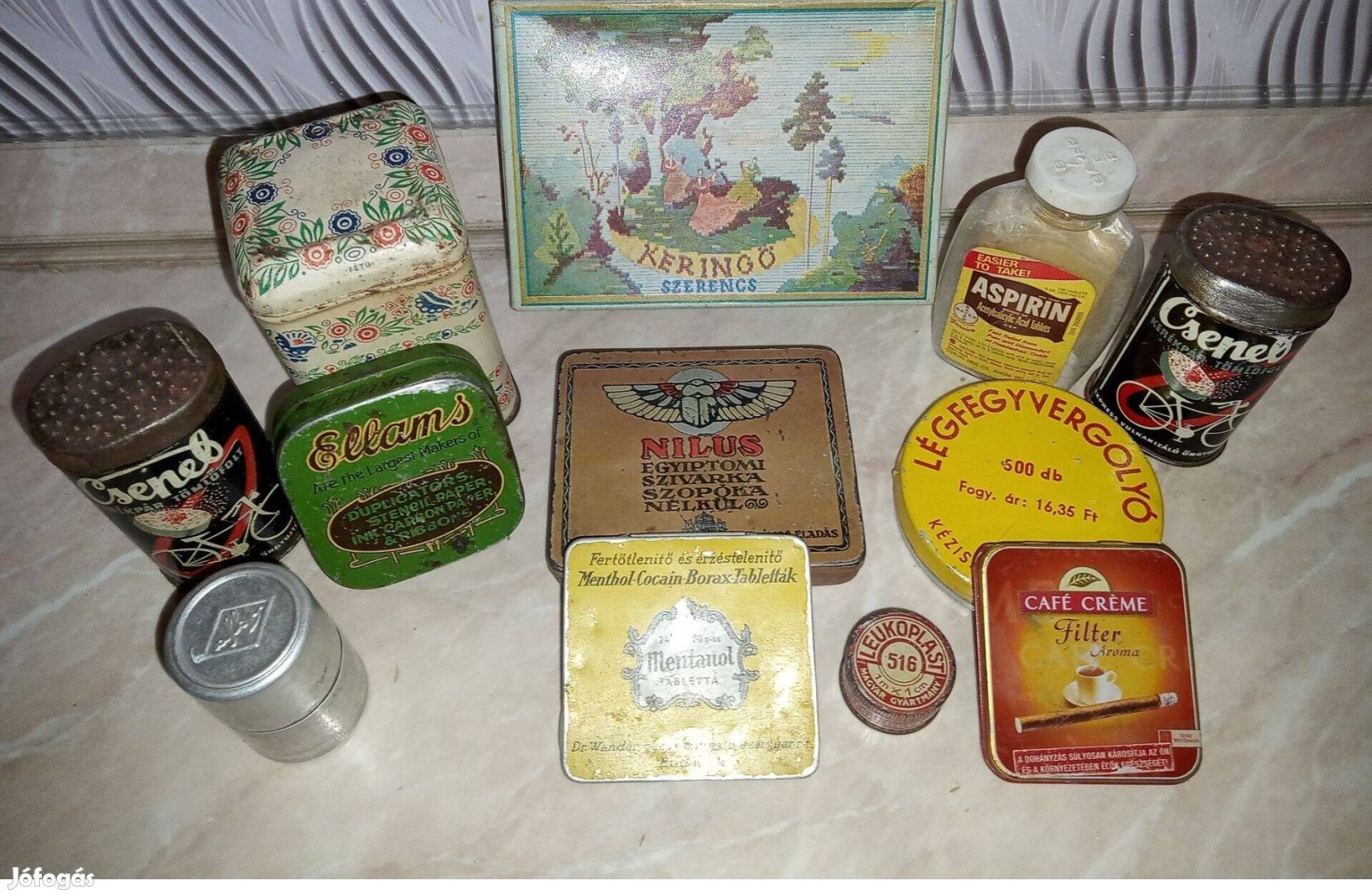 Antik ,és retro pléh dobozok egyben 4500 ft