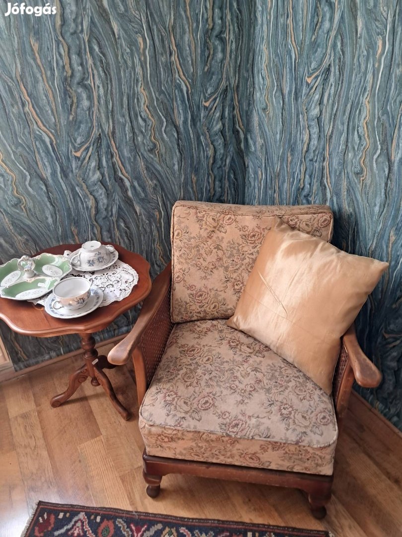 Antik, kényelmes, Chippandale goblein fotel