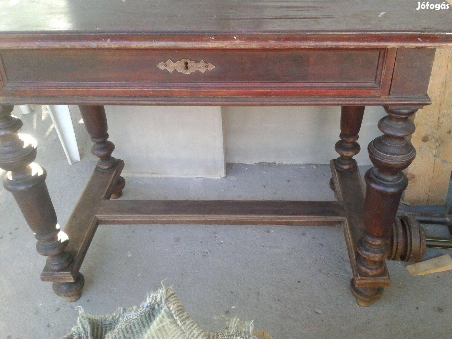 Antik asztal eladó