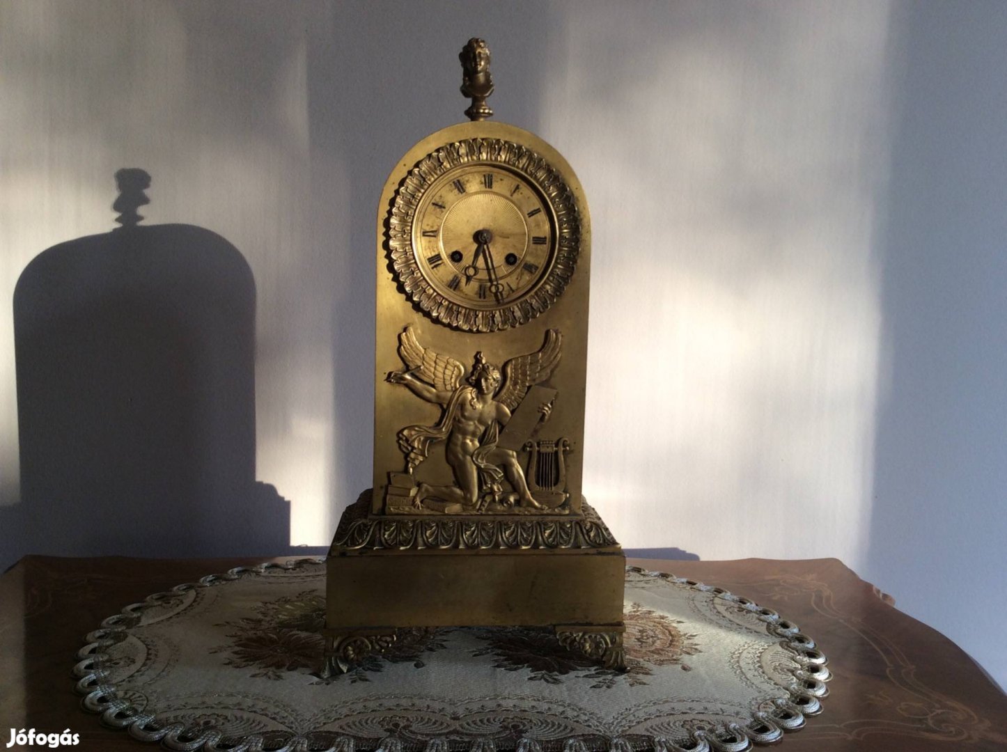 Antik asztali óra az 1800-as évekből