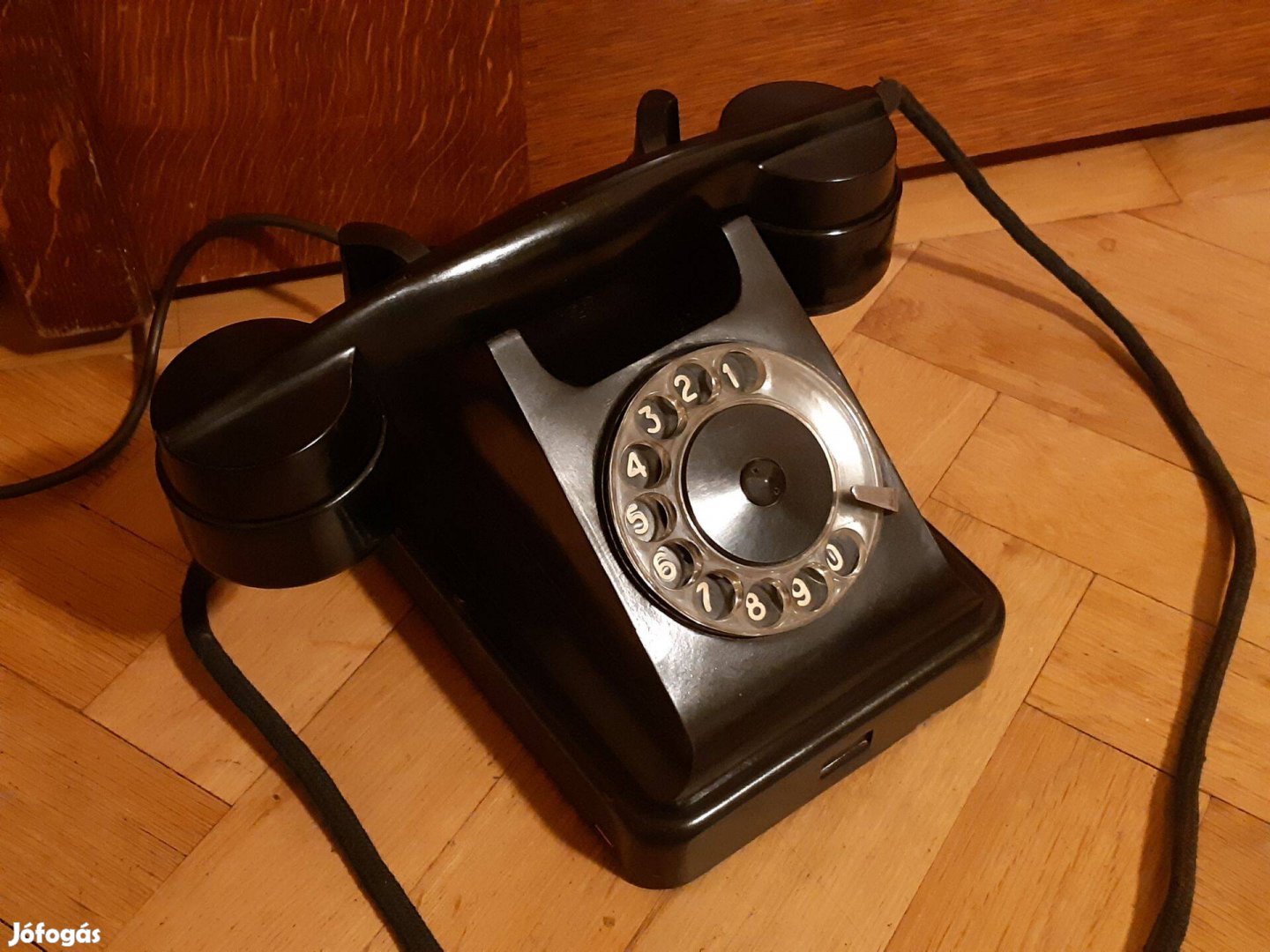 Antik bakelit tárcsás telefon retró