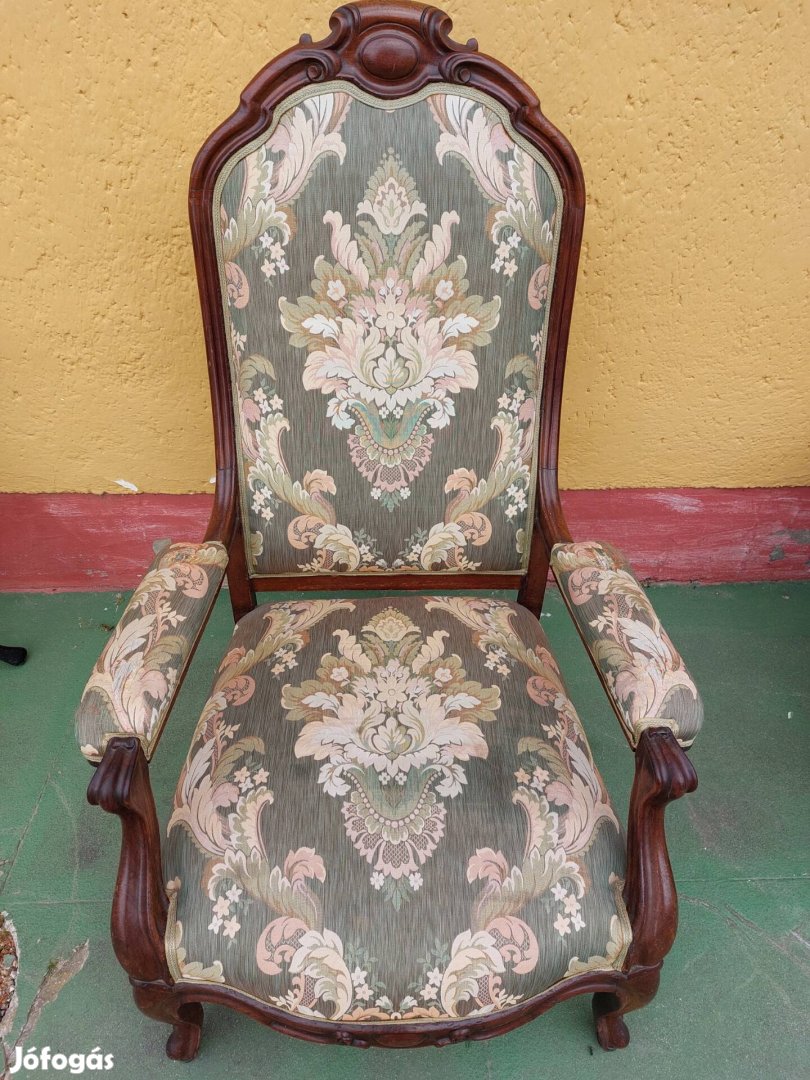 Antik barokk fotel.