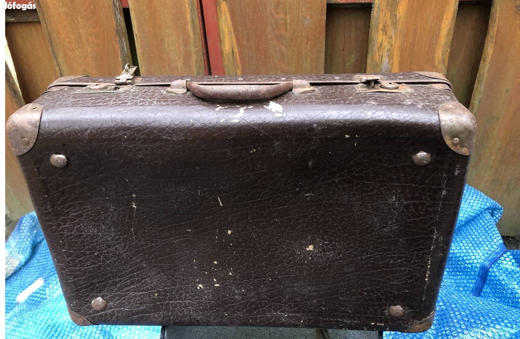 Antik bőrönd , utazó táska 3500 Ft :Lenti
