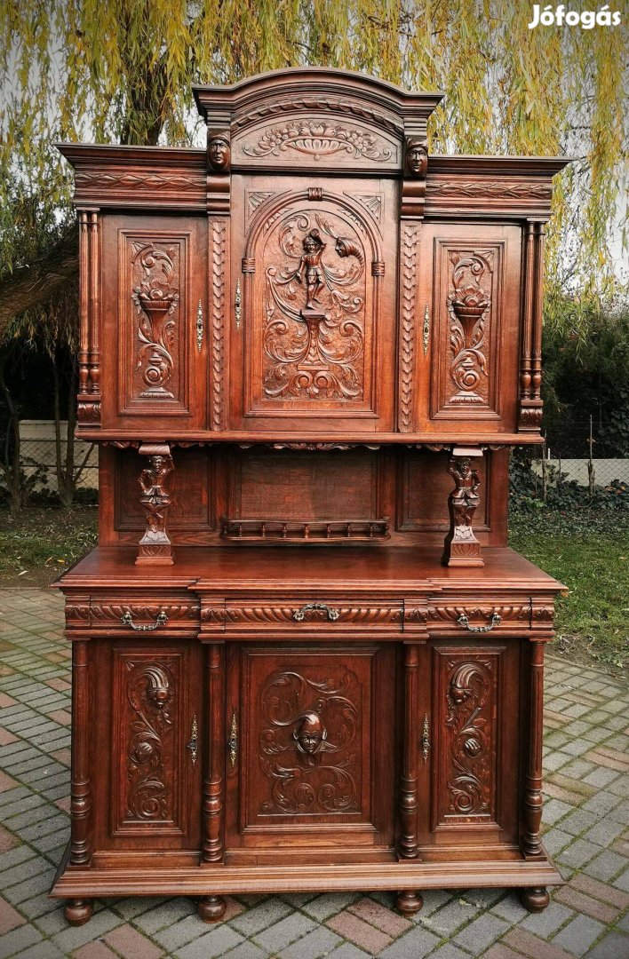 Antik bútor - Neoreneszánsz tálaló szekrény