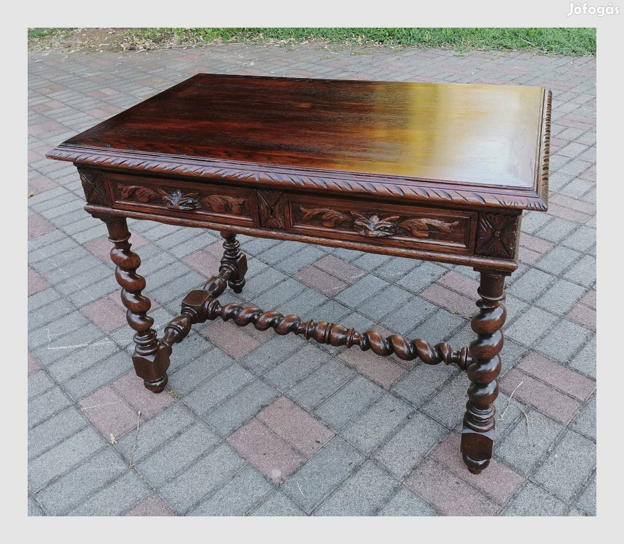 Antik bútor - Reneszánsz asztal