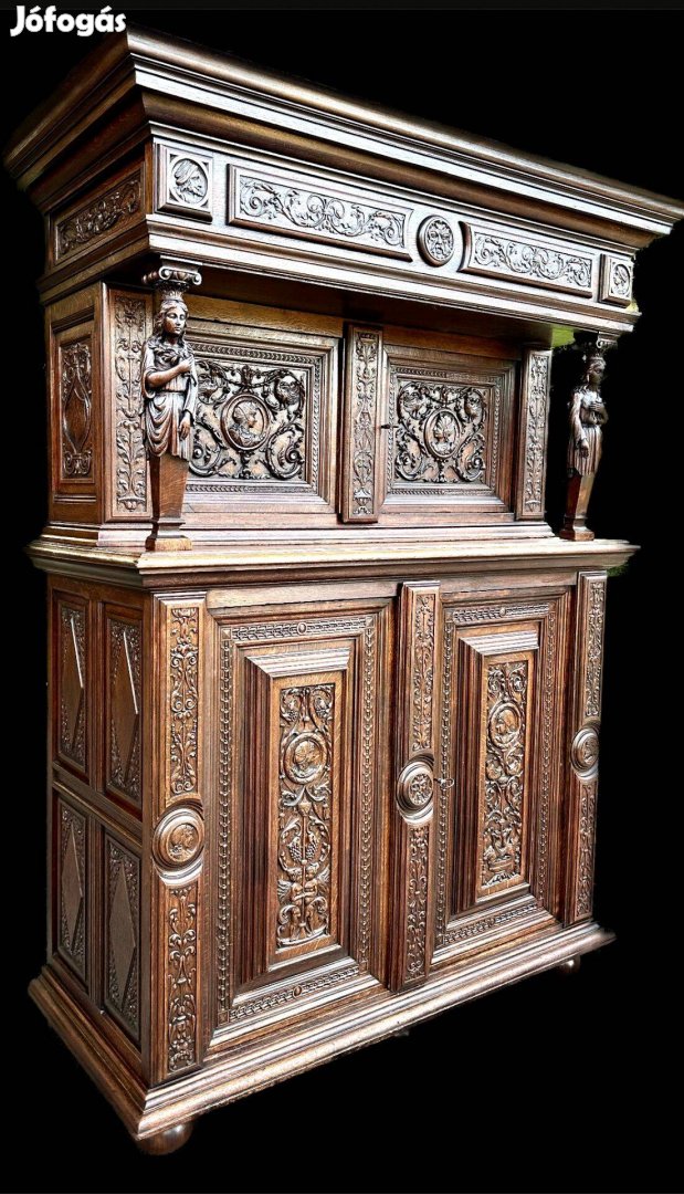 Antik bútor - Reneszánsz stílusú kabinet szekrény